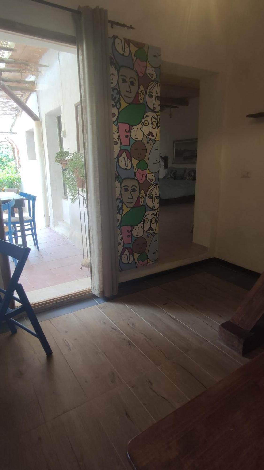 Amelie House *